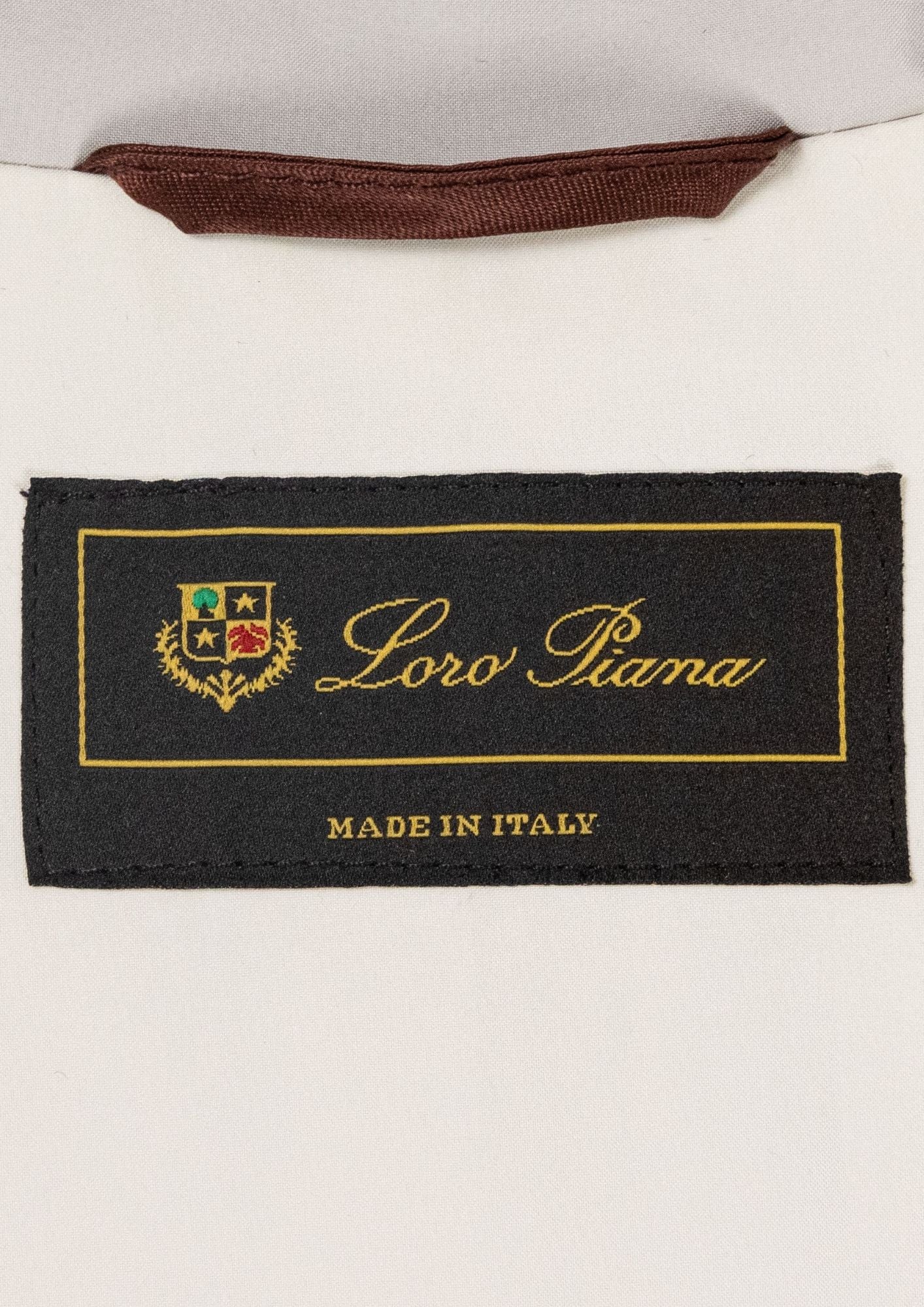 Loro Piana Trench Coat - Reloved - Timeless Styles