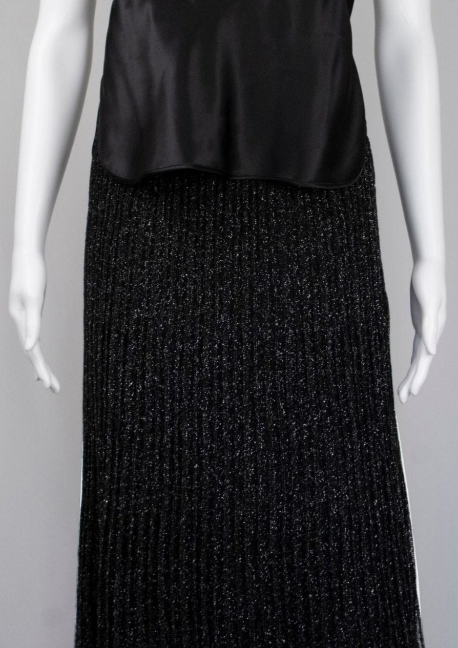 Vezavena Black Shimmery Skirt - Reloved - Timeless Styles