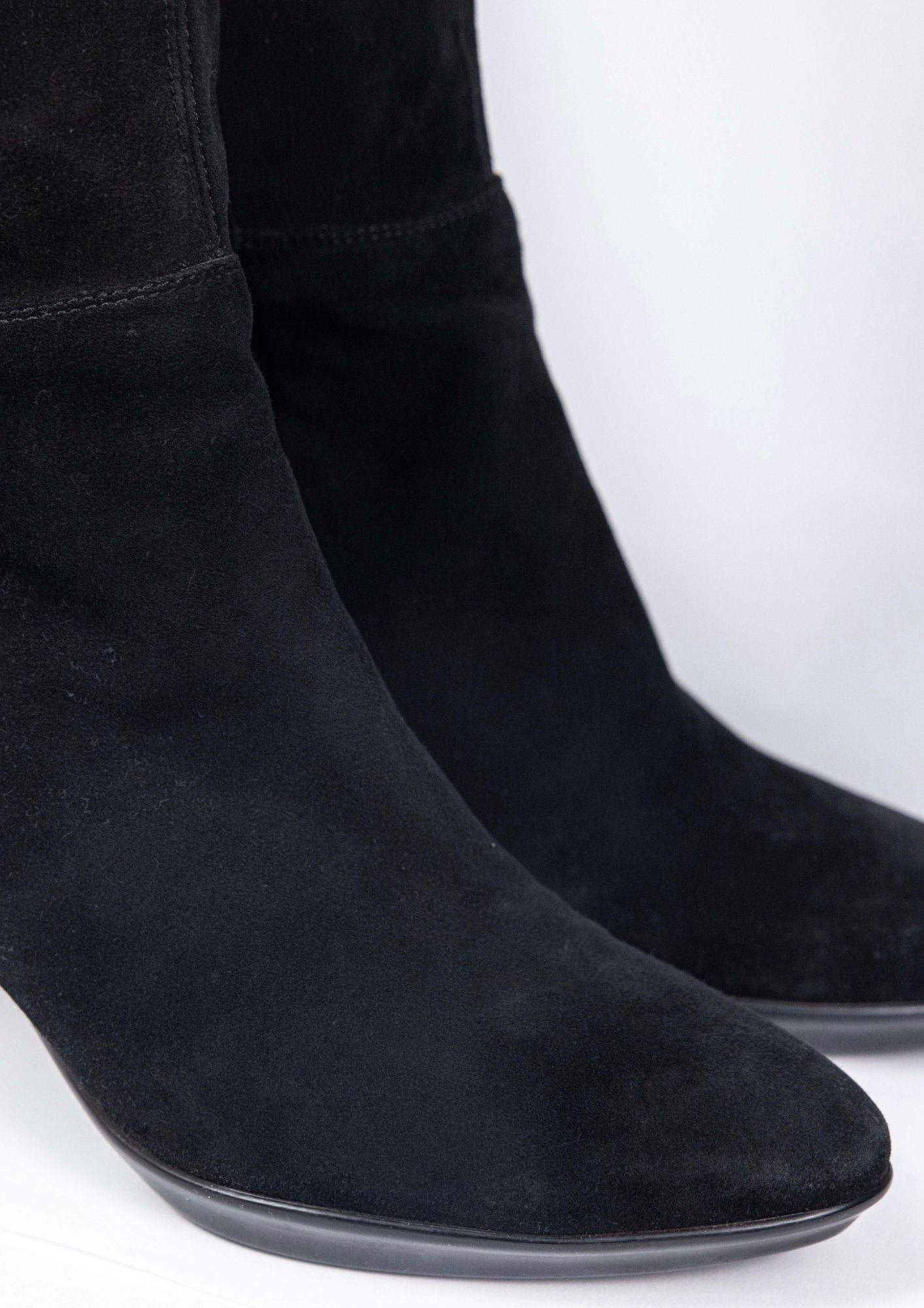 Aquatalia Black Boots - Reloved - Timeless Styles