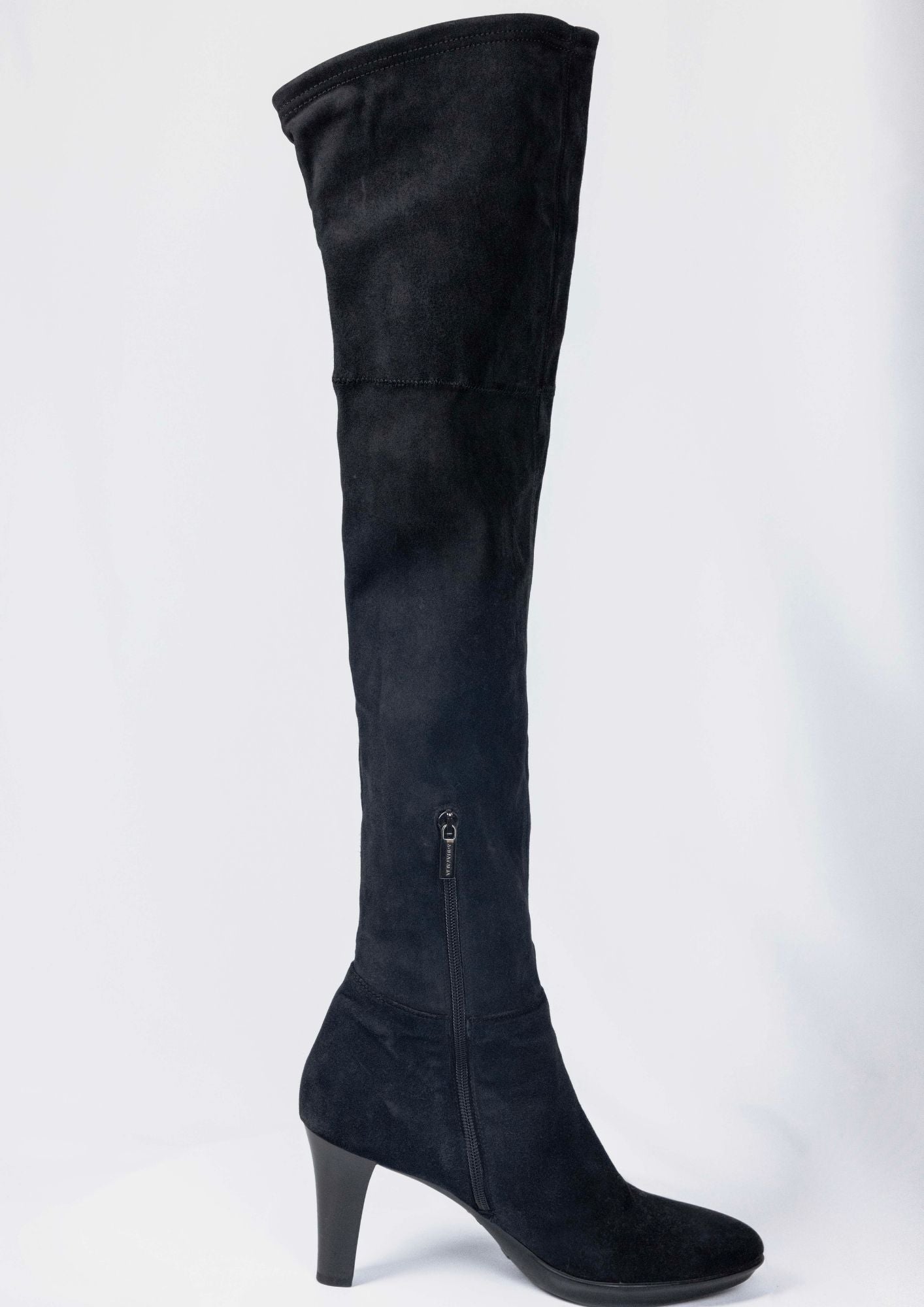 Aquatalia Black Boots - Reloved - Timeless Styles