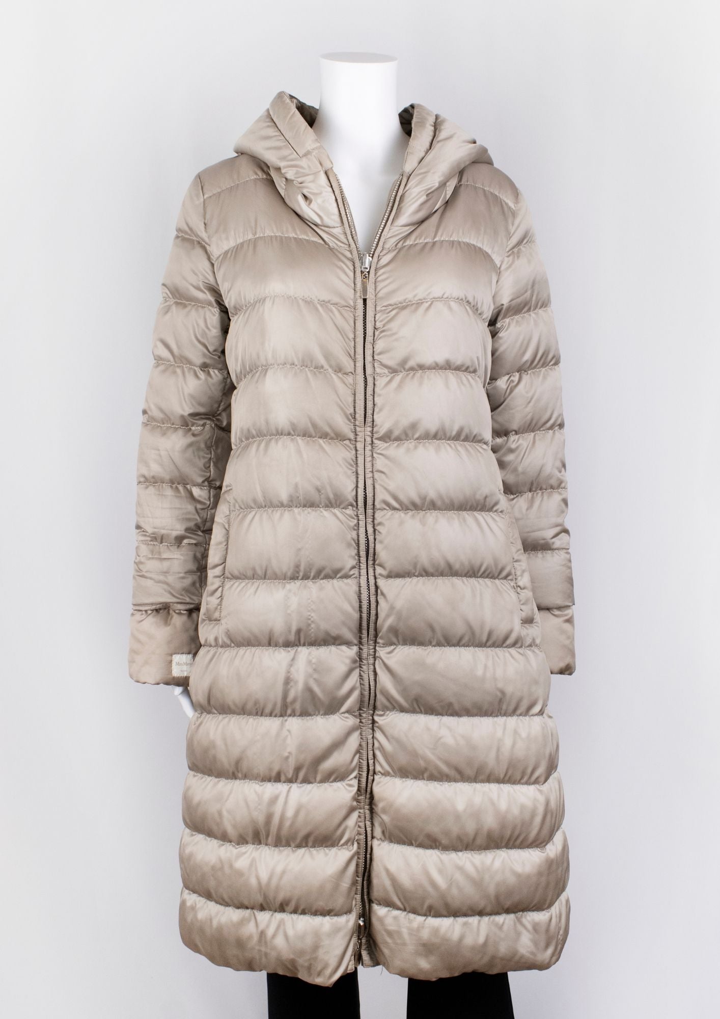 Max Mara Hooded Puffer Jacket - Reloved - Timeless Styles